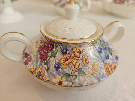 Brighton (Cheery Chintz) by Erphila