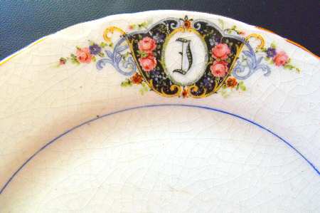 EAL16 by East Liverpool Potteries