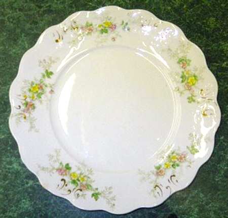 EAL22 by East Liverpool Potteries