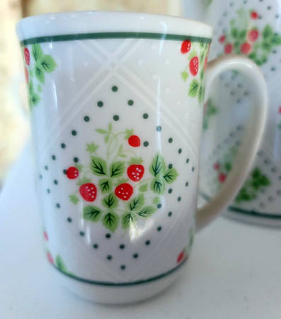 Swiss Strawberry Dot by Enesco