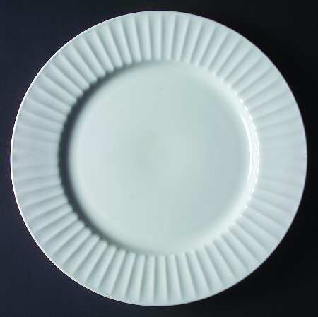Country White (Embossed) by Fine China of Japan
