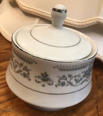 Edith by Fine China of Japan
