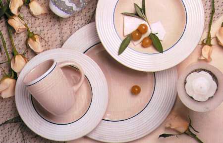 Living Circles White by Gibson Designs
