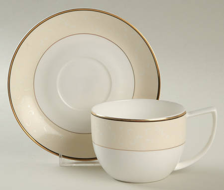 Godinger Embrace Flat Cup & Saucer Set