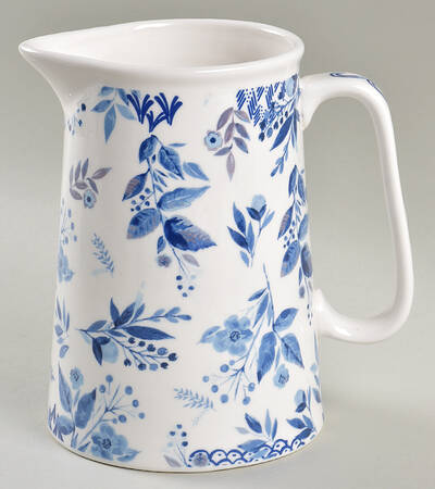 GTW52 by Grace's Teaware