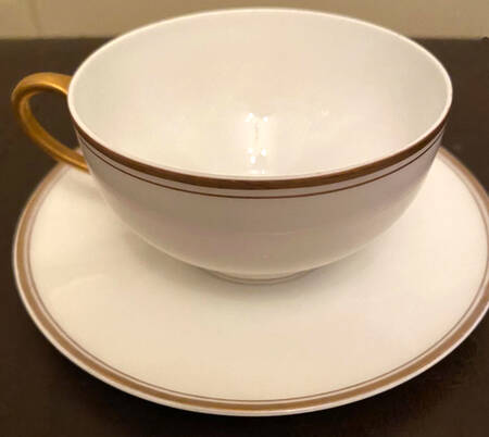Hutschenreuther HUT1124 Flat Cup & Saucer Set