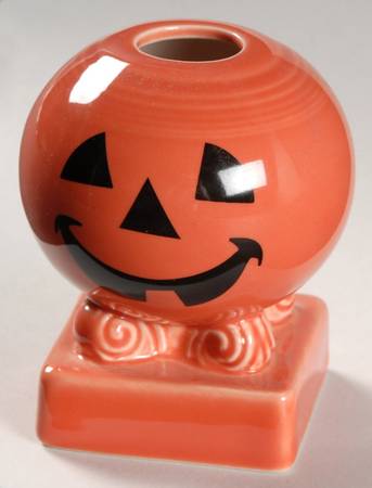 Fiesta Happy Pumpkin (Persimmon) by Homer Laughlin 