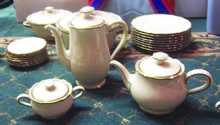 Hutschenreuther 5229 Coffee Pot & Lid