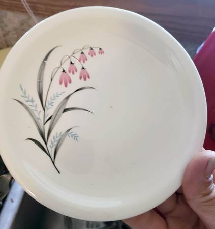 Coral Bell (No Trim) by Harmony House China