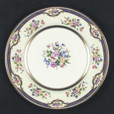 Mayfair (Floral Center, Gold Trim) by Johnson Brothers