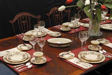 Lenox Holiday Tartan 42 Piece Estate Set