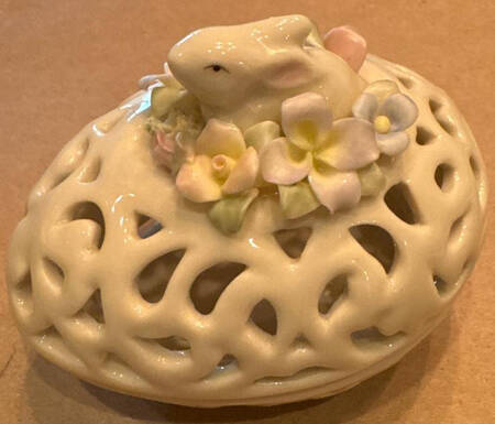 Lenox Easter Pierced Egg Box & Lid
