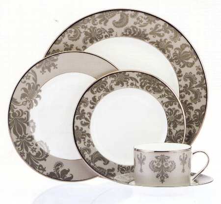 Damask Platinum by Mikasa