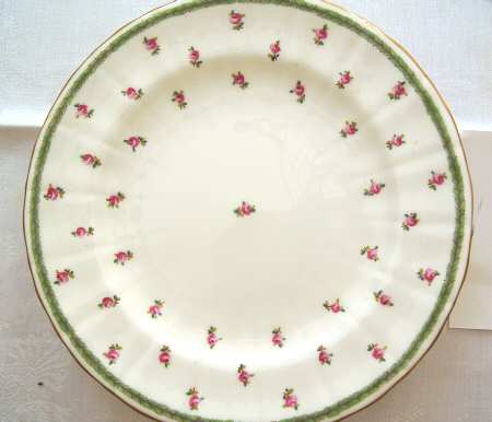 G8115 Ribbed (Scalloped) by Minton