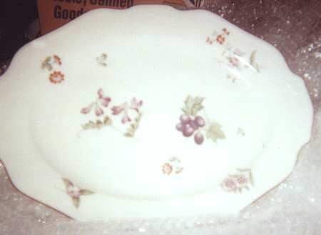 Mountain Grape by Noritake