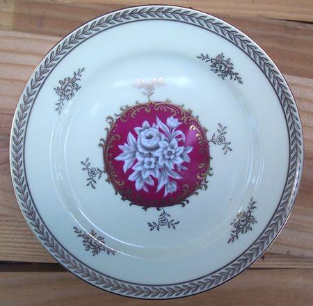 N1679 Red by Noritake