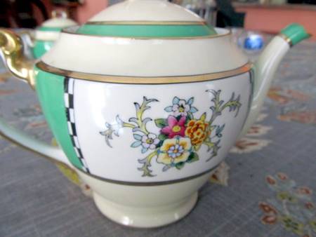 39541 2 Green by Noritake