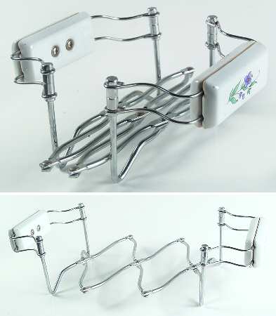 Pfaltzgraff April Expandable Trivet