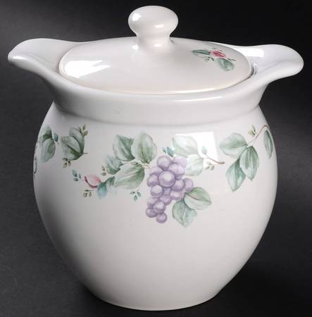 Pfaltzgraff Grapevine Brown Sugar Crock