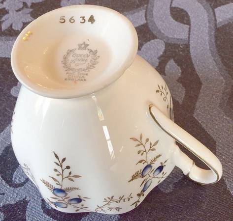 5634 (Blue) by Queen Anne (England)