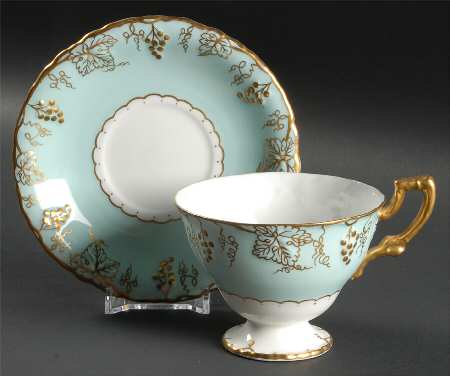 Vine Aqua (Aqua Leaves, No Posie Center) by Royal Crown Derby