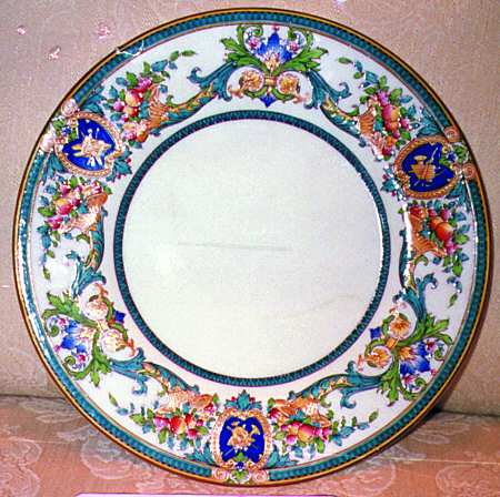 C976 by Royal Worcester