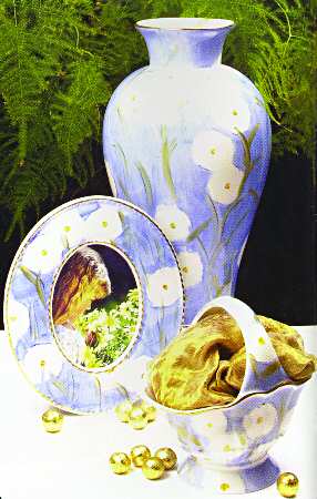 Daisyfield Collection by Royal Tara