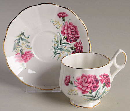 Flower of The Month (Scalloped) by Royal Dover