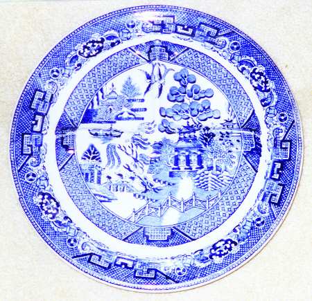 Blue Willow by Royal Bassett (England)