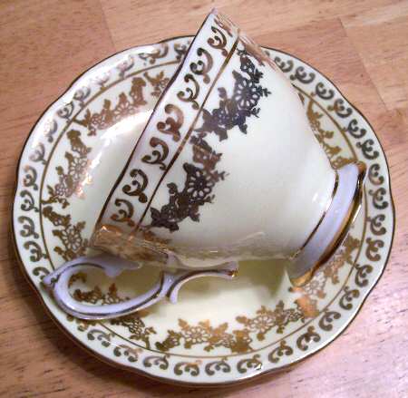 2471 by Royal Albert