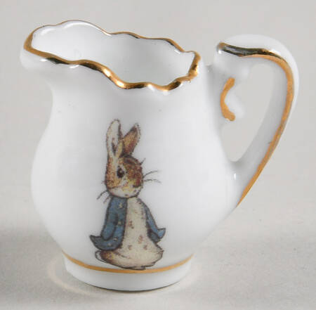 Reutter Porzellan Peter Rabbit (Gold Trim) Toy Creamer