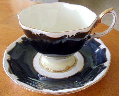 1969 Black by Royal Albert