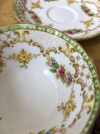 Antoinette by Royal Standard