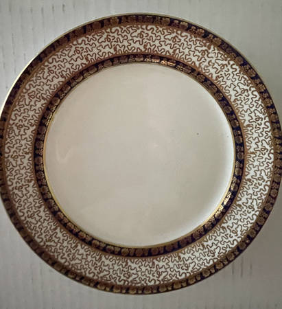 1577 by Royal Albert