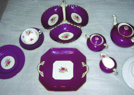 R6081 by Spode