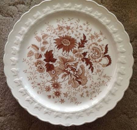 Center Bouquet Brown (Garland Shape) by Taylor, Smith & Taylor (Ts&T)