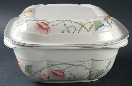 Villeroy & Boch Albertina 2.5 Quart Square Microwave Baker & Lid