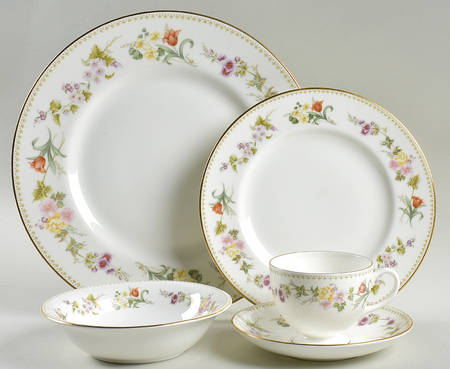 Wedgwood Mirabelle 5 Piece Place Setting