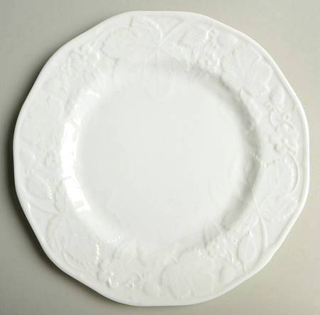 Wedgwood Strawberry & Vine (Bone Or Earthenware) Salad Plate