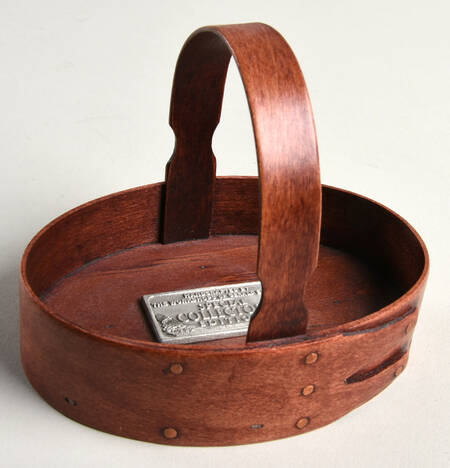Shaker Boxes & Carriers by Workshop Gerald Henn