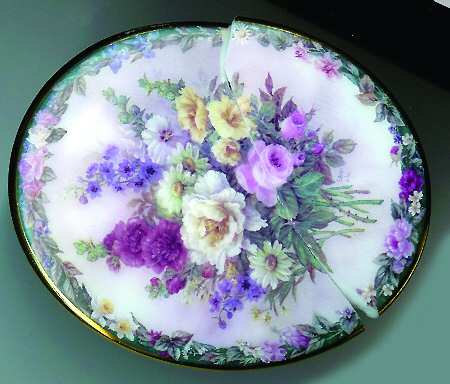 Floral Cameos Music Box by Ardleigh Elliot