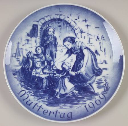 Bareuther Mothers Day Plate by Bareuther & Co