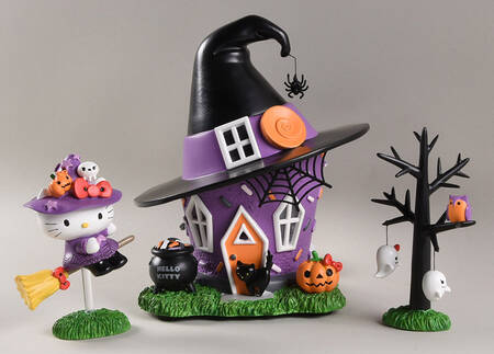 Hello Kitty Village - Sanrio by Department 56