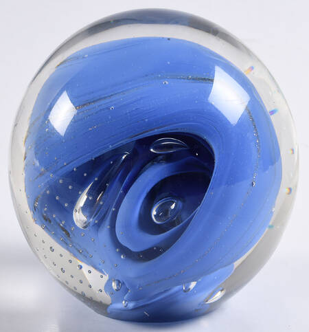 Dynasty Paperweights by Dynasty Gallery