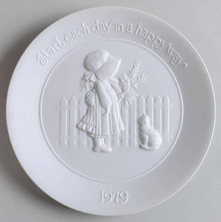 Holly Hobbie Annual Plate by Holly Hobbie
