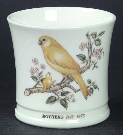Mother's Day Cache Pot by Noritake