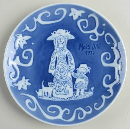 Mothers Day Plate by Royal Copenhagen