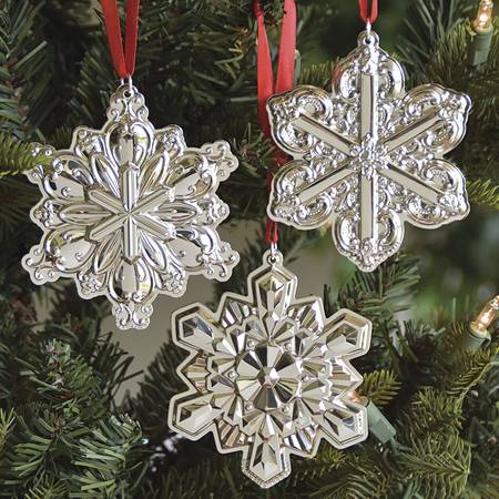 2016 Holiday Annuals by Bing & Grondahl