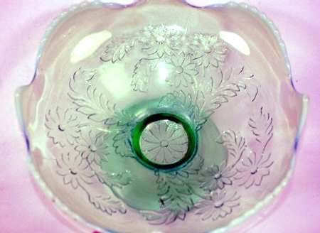 DUGan's Intaglio Daisy Green by Dugan