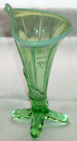 Winterlily Green (Opalescent) by Dugan